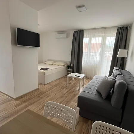 Milutinn-lipa Lägenhet