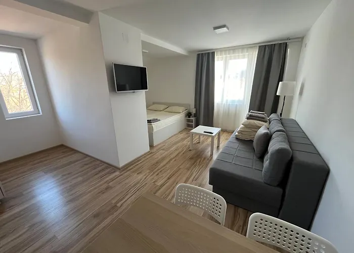 Milutinn-lipa * סוקו בניה