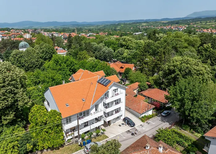 דירה Milutinn-lipa סוקו בניה